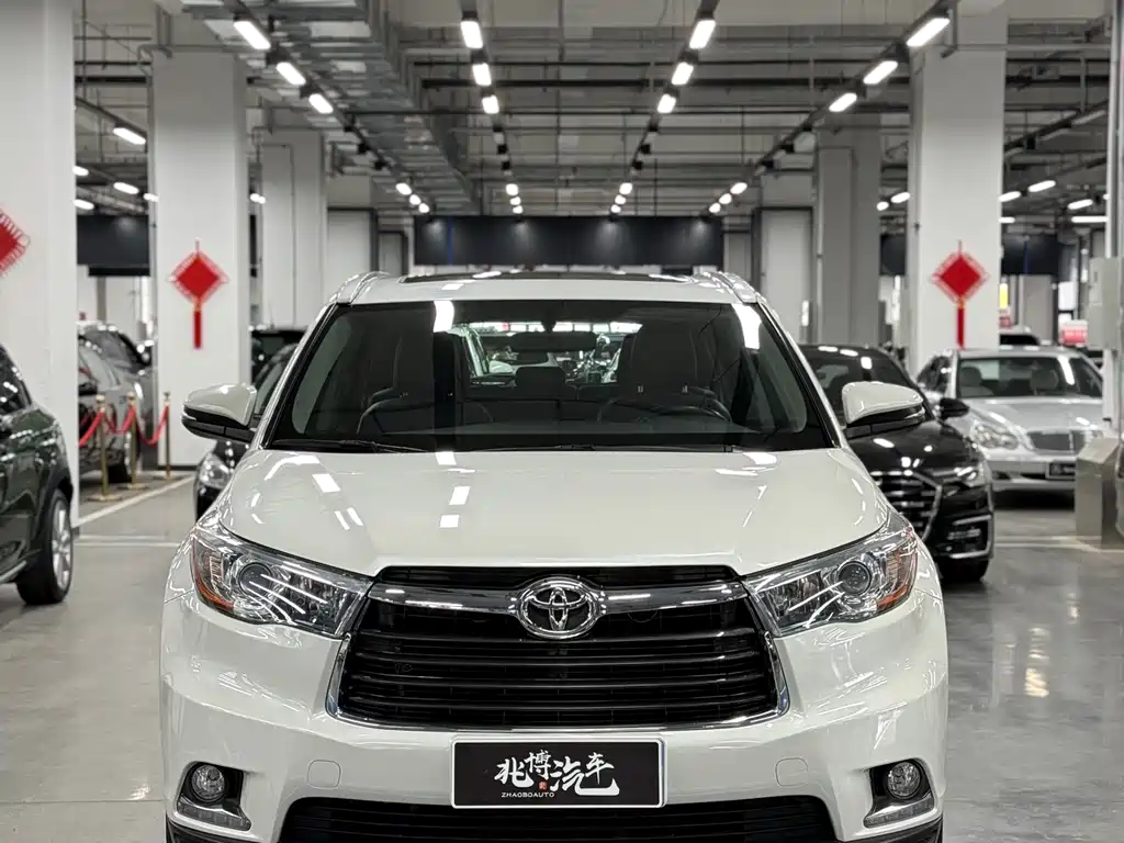 Toyota Highlander 2017 — фото 2