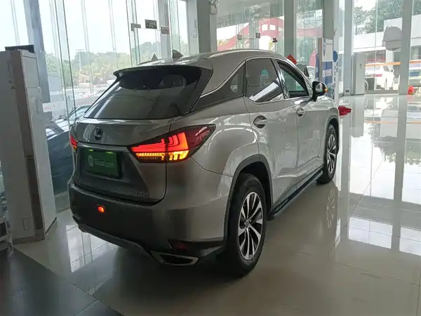 Lexus RX 2020