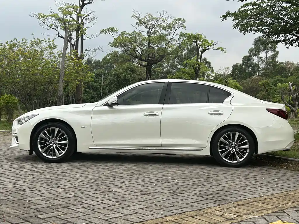 Infiniti Q50L 2019 — фото 12