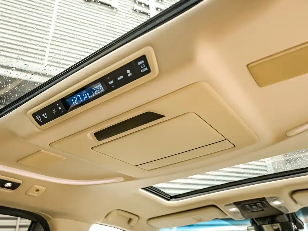 Toyota Alphard 2020 — фото 6