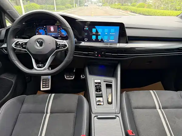Volkswagen Golf 2022