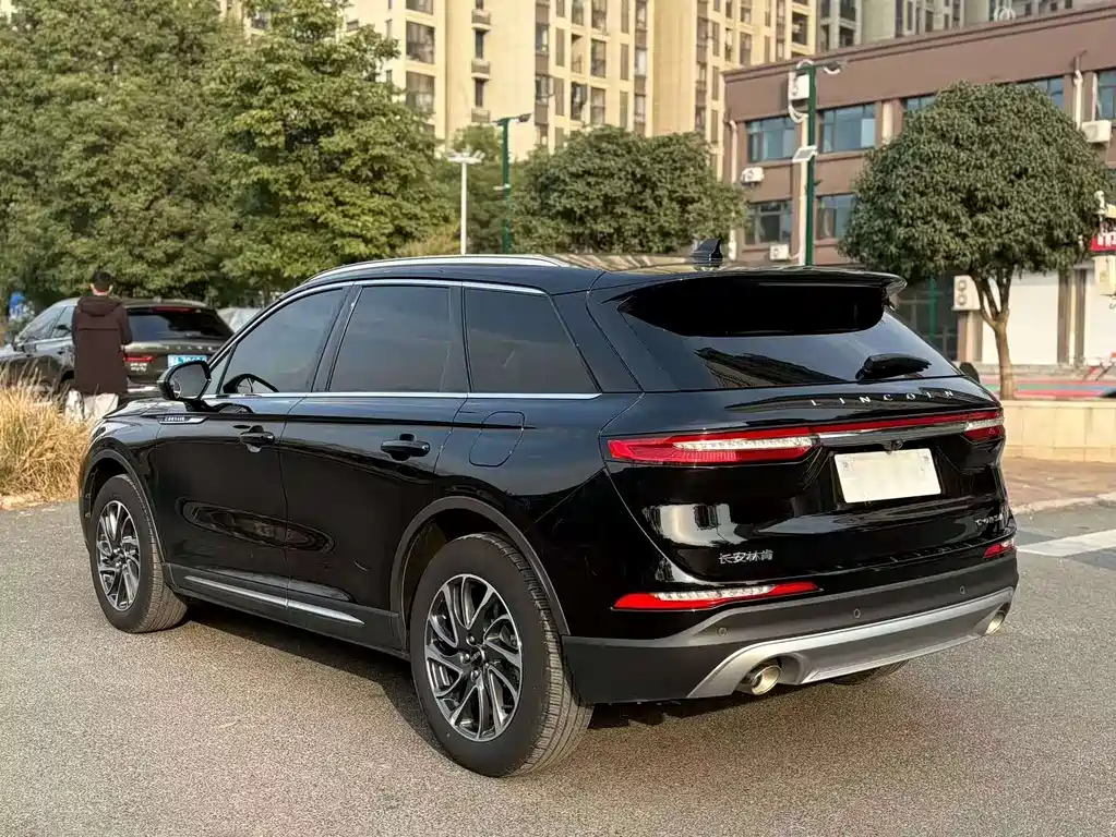 Lincoln Corsair 2023 — фото 11