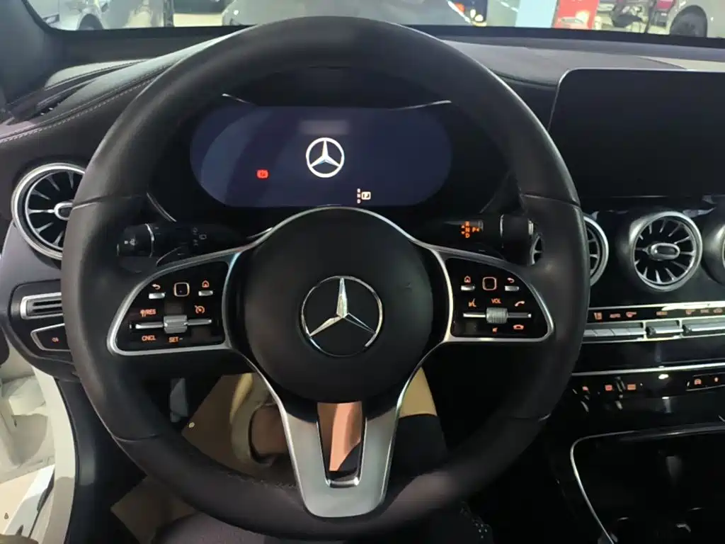Mercedes-Benz GLC 2021 — фото 11