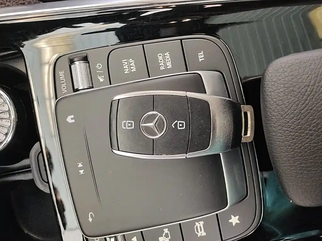 Mercedes-Benz GLB 2023 — фото 9