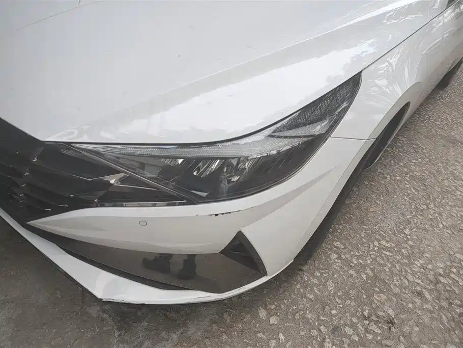 Hyundai Elantra 2022