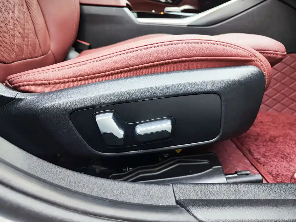 BMW 3 Series 2023 — фото 16