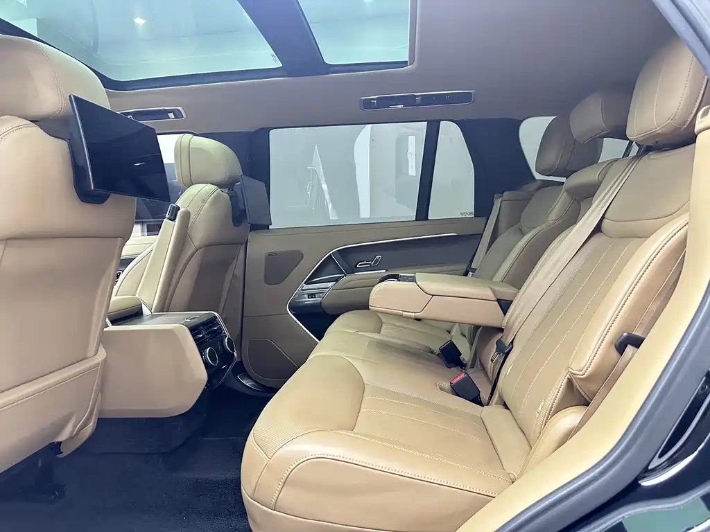 Land Rover Range Rover 2023 — фото 11