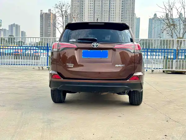 Toyota RAV4 2016