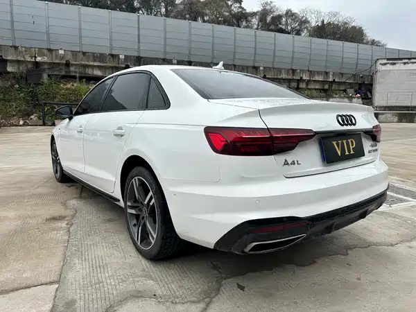 Audi A4L 2022