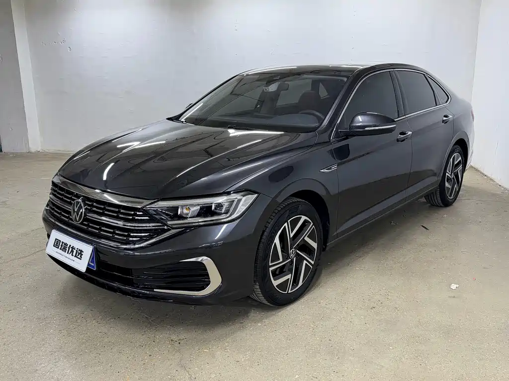 Volkswagen Sagitar 2022