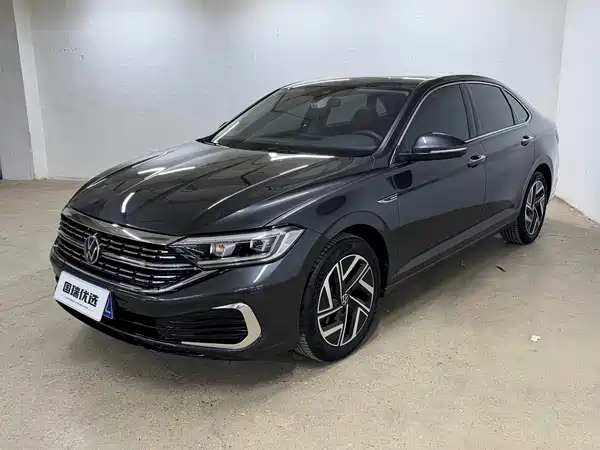 Volkswagen Sagitar 2022