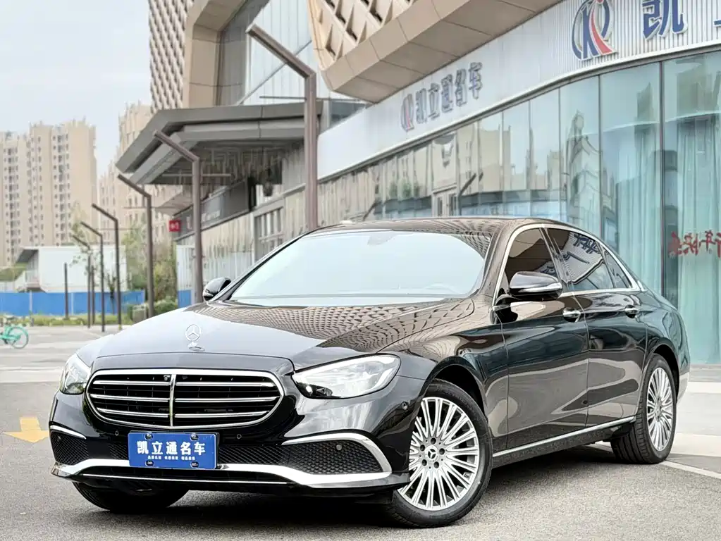 Mercedes-Benz E-Class 2022 — фото 1