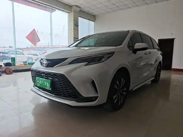 Toyota Granvia 2024