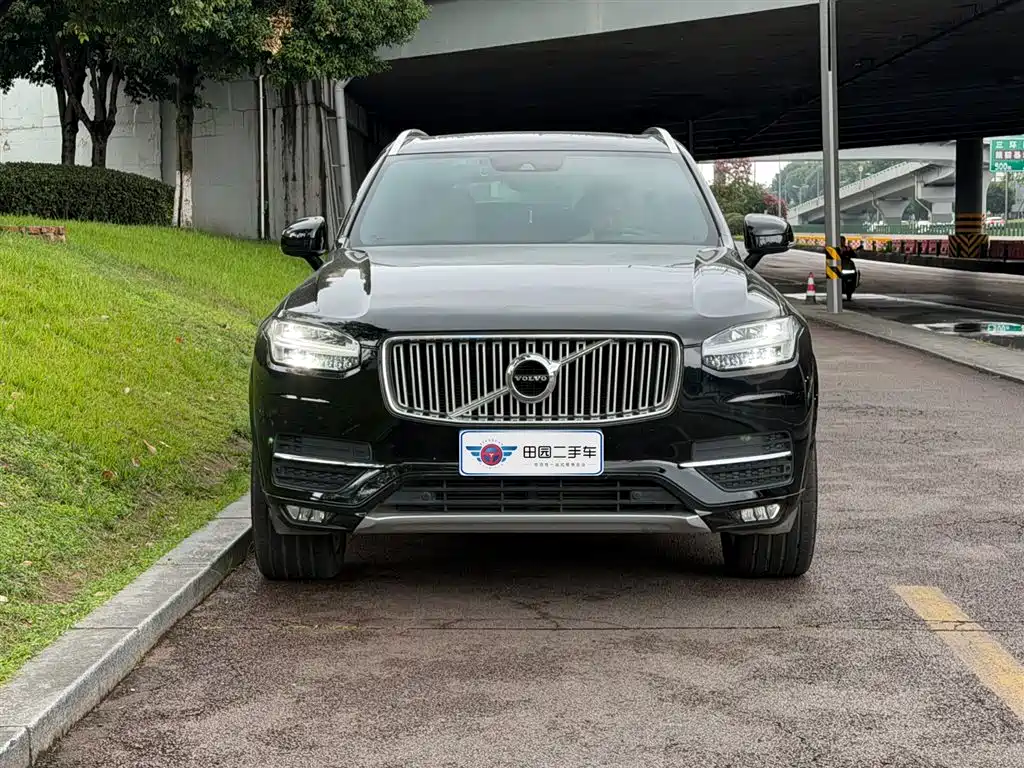 Volvo XC90 2019