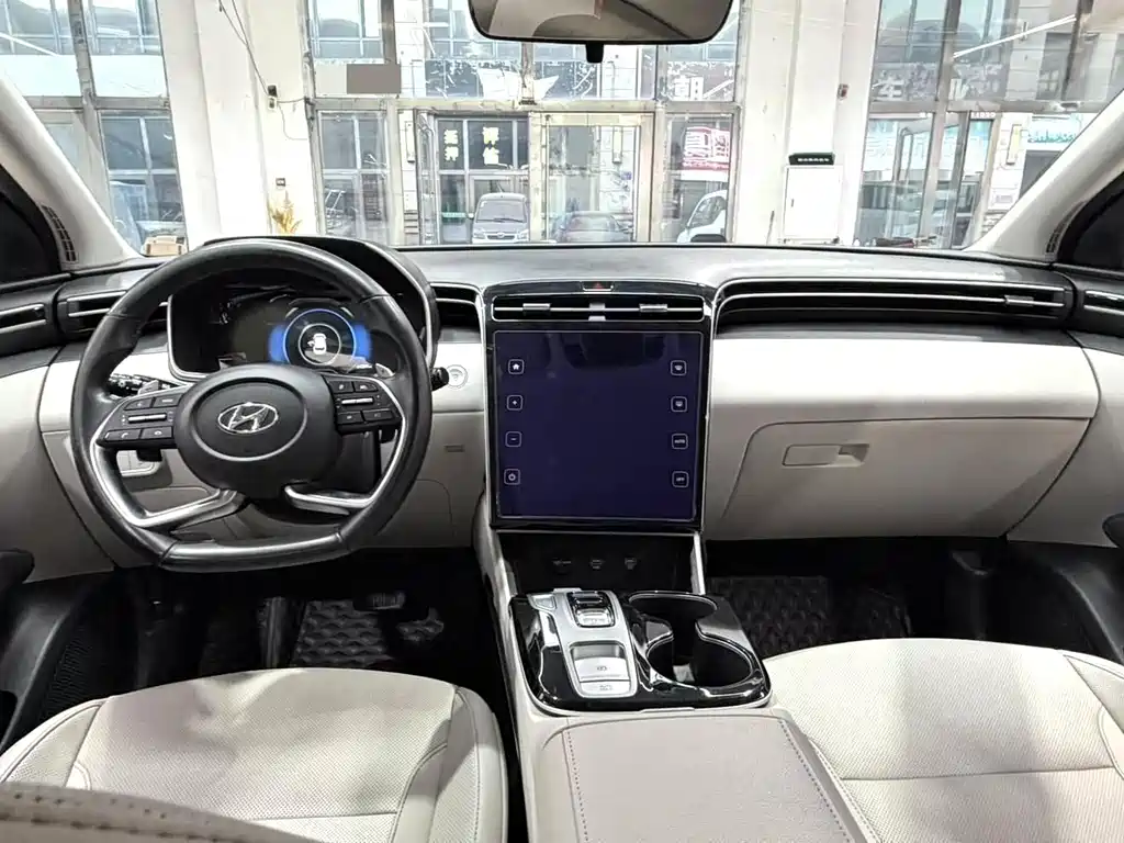 Hyundai Tucson 2021 — фото 9