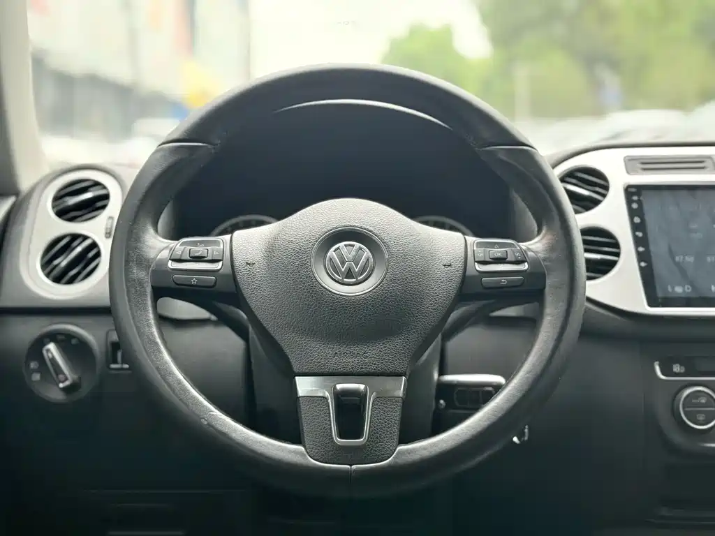 Volkswagen Tiguan 2014 — фото 12