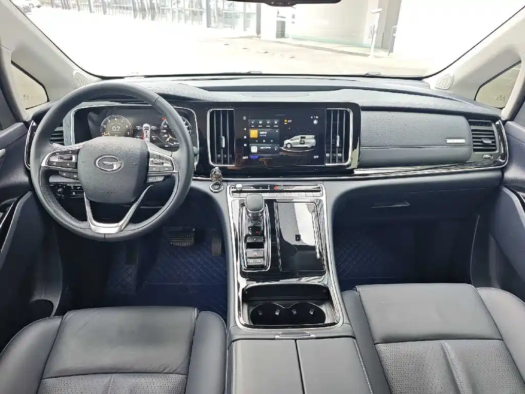 GAC Motor Trumpchi M8 2021 — фото 11