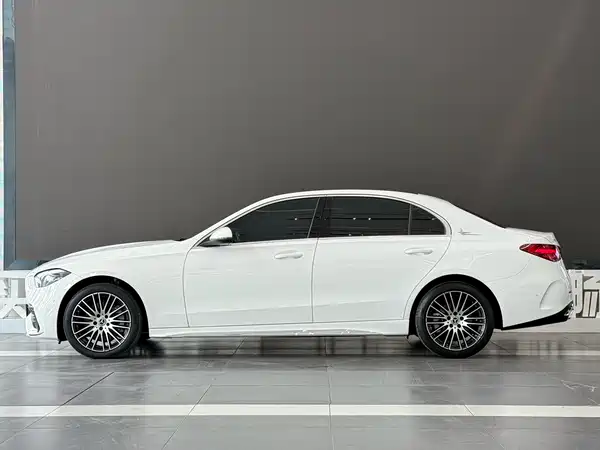 Mercedes-Benz C-Class 2021