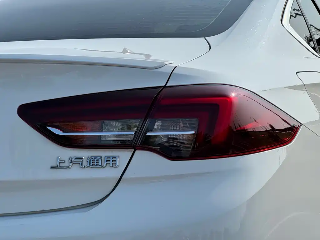 Buick Regal 2019 — фото 15