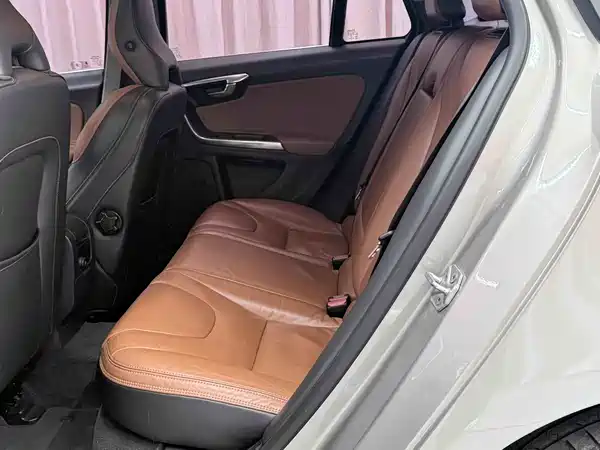 Volvo V60 2014