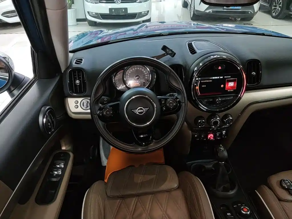 MINI Countryman 2018 — фото 11