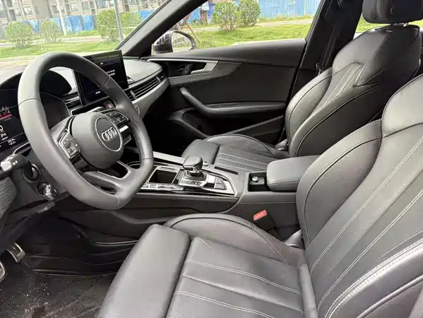Audi A4L 2023