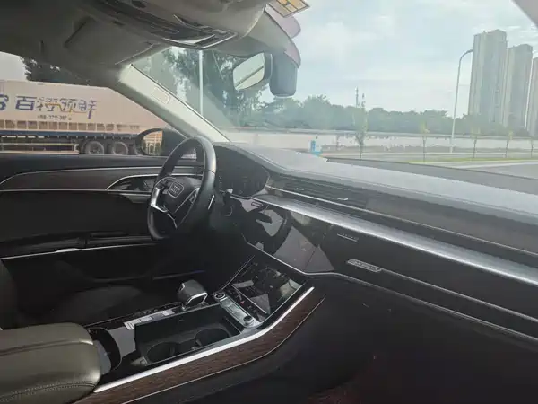 Audi A8 2021