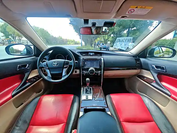 Toyota Reiz 2013
