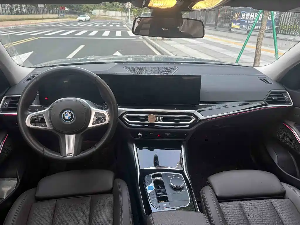 BMW i3 2023 — фото 8