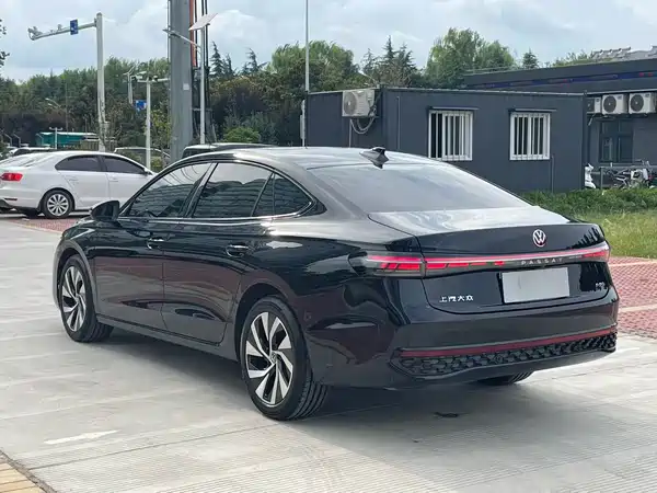 Volkswagen Passat 2025
