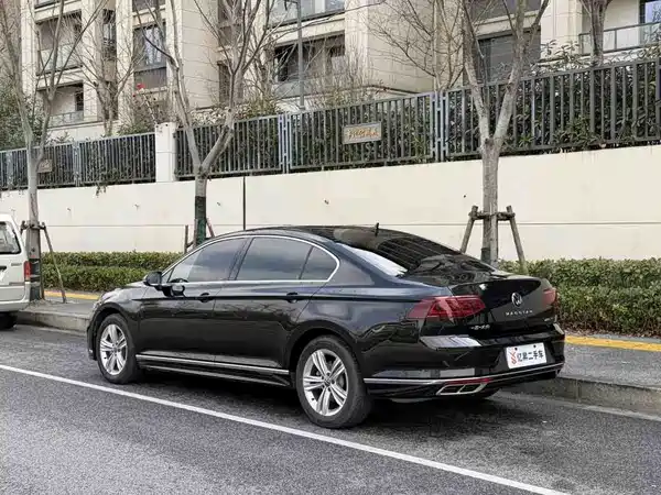 Volkswagen Magotan 2025