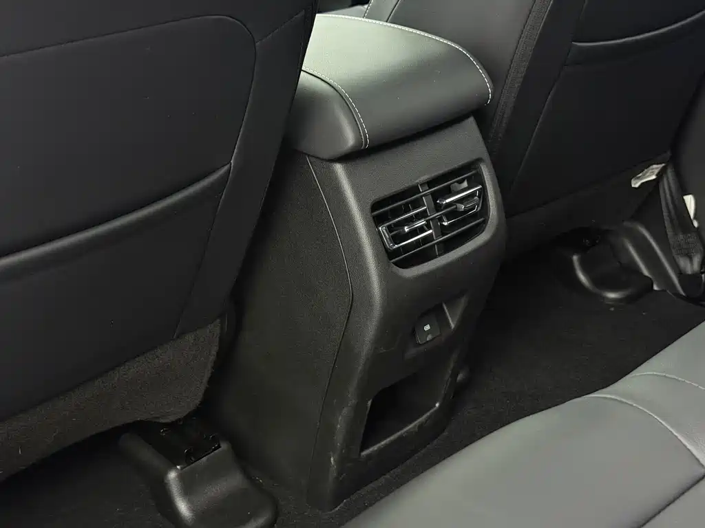 Haval M6 2021 — фото 15