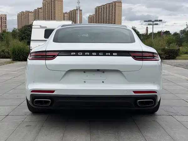 Porsche Panamera 2020