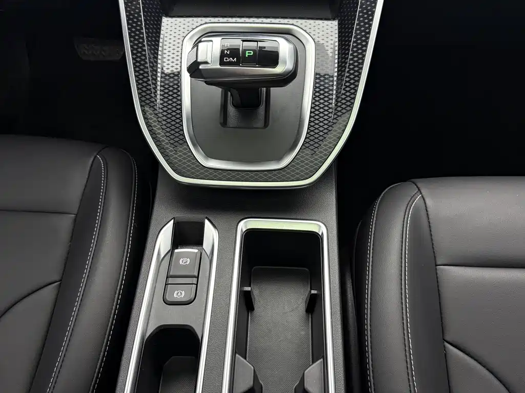 Haval M6 2021 — фото 10
