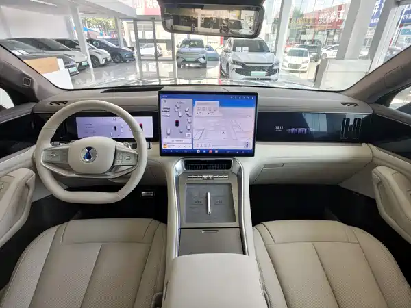 Denza N8L 2025