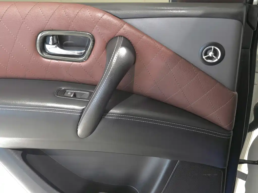 Nissan Patrol 2018 — фото 15