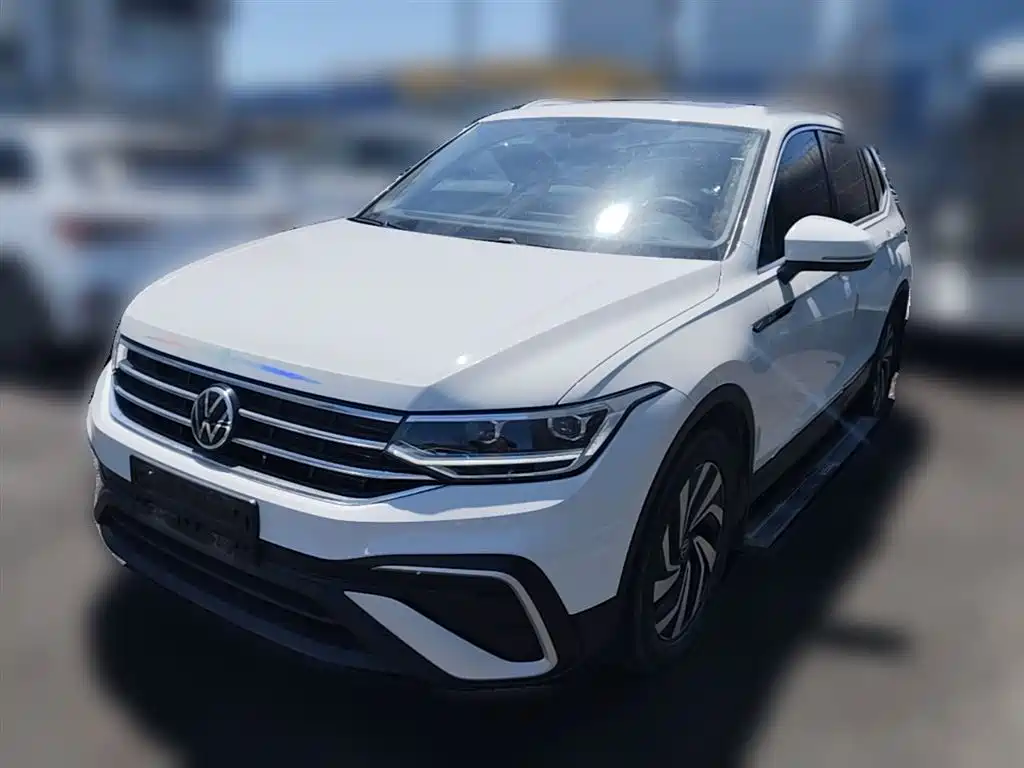 Volkswagen Tiguan L 2023 — фото 3