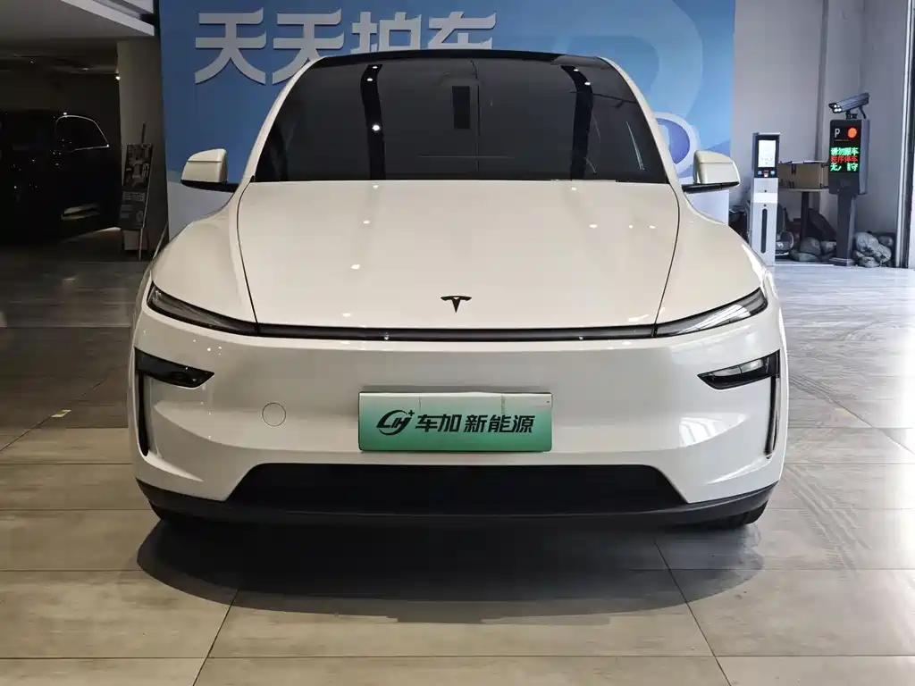 Tesla Model Y L 2025 — фото 2