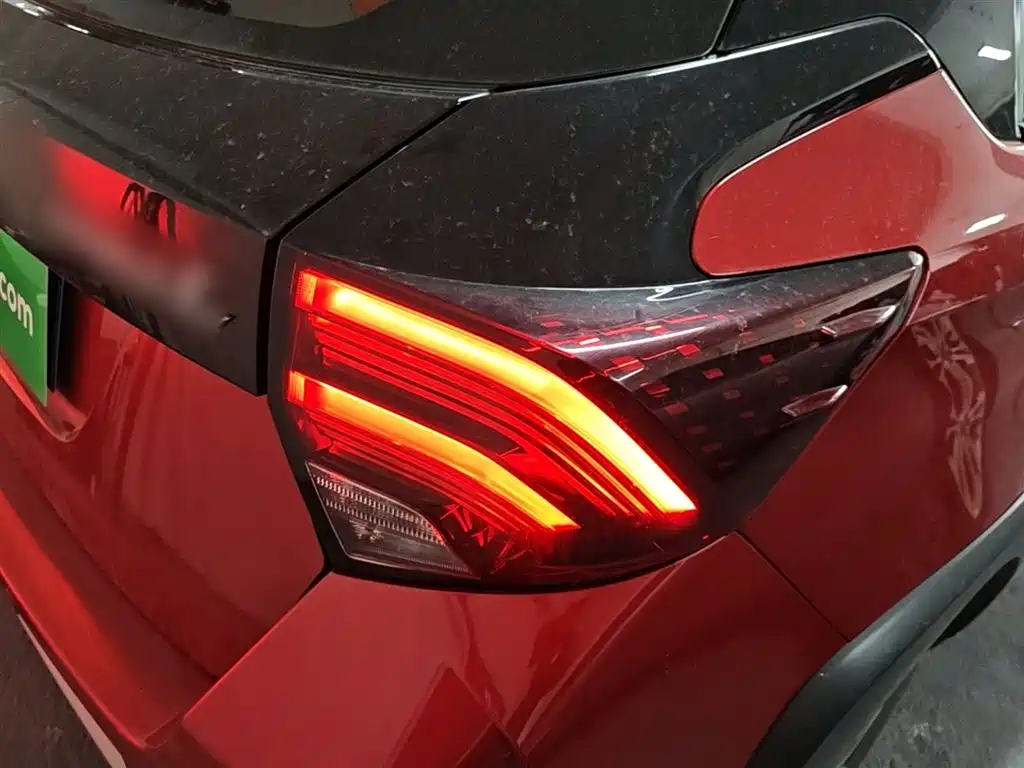 Toyota Yaris L 2022 — фото 8