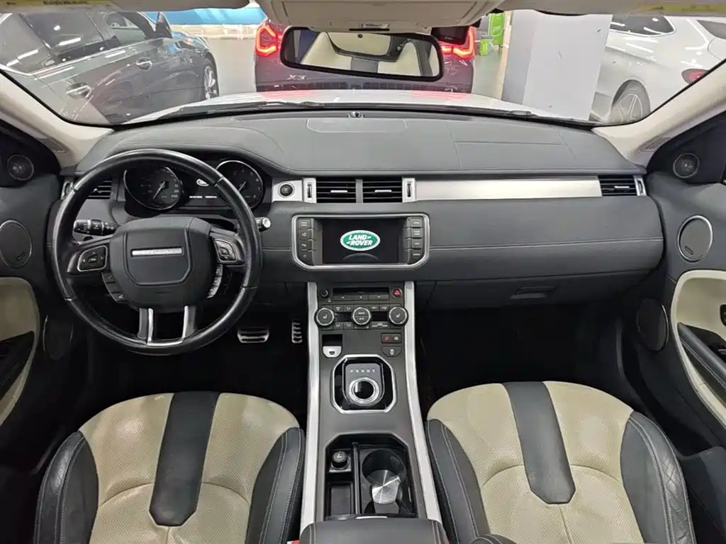 Land Rover Evoque 2019 — фото 10