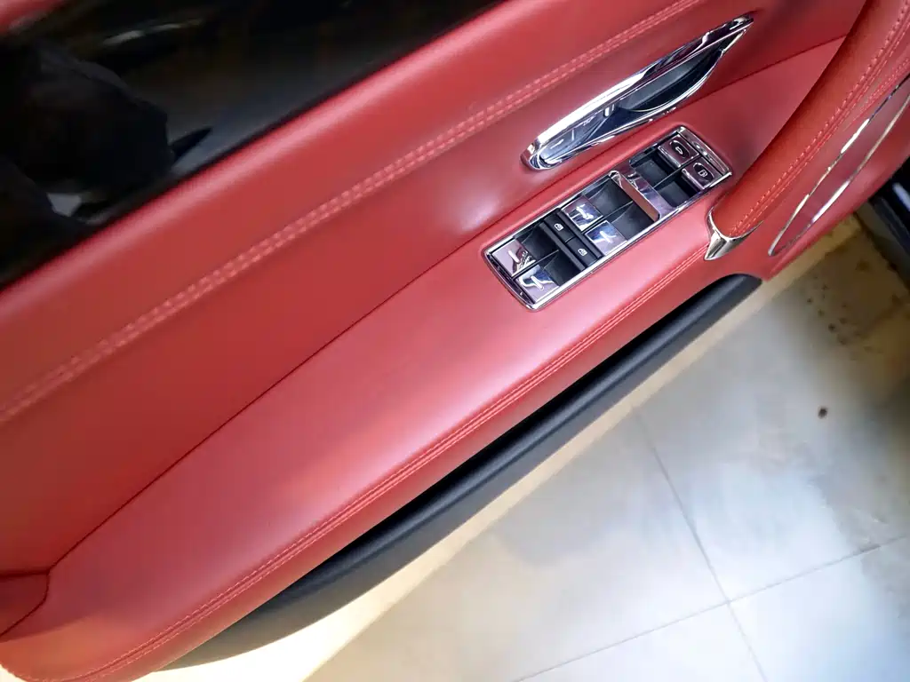 Bentley Flying Spur 2016 — фото 13