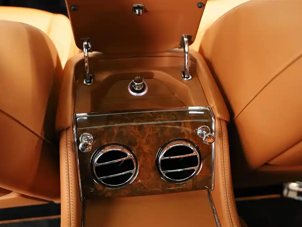 Bentley Mulsanne 2018 — фото 18