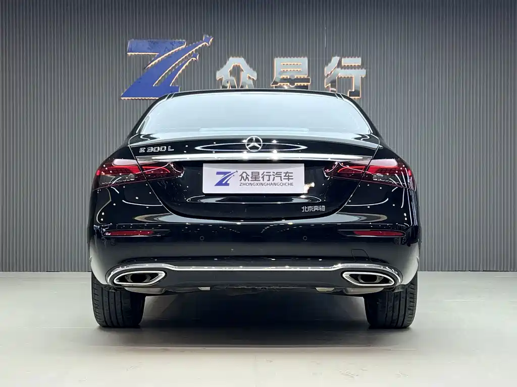 Mercedes-Benz E-Class 2023 — фото 4