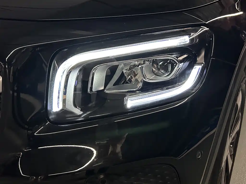 Mercedes-Benz GLB 2020 — фото 18