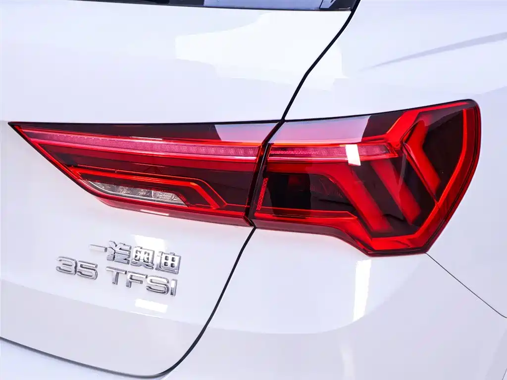 Audi Q3 2024 — фото 9