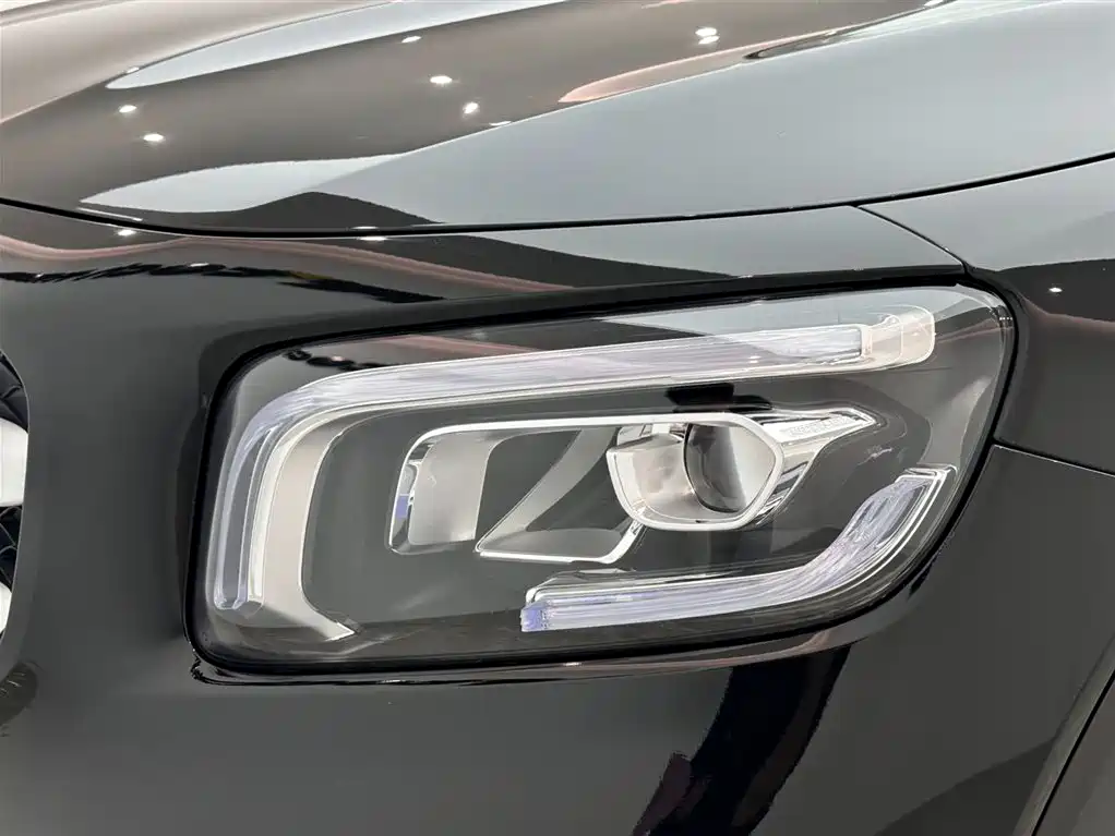 Mercedes-Benz GLB 2022 — фото 19
