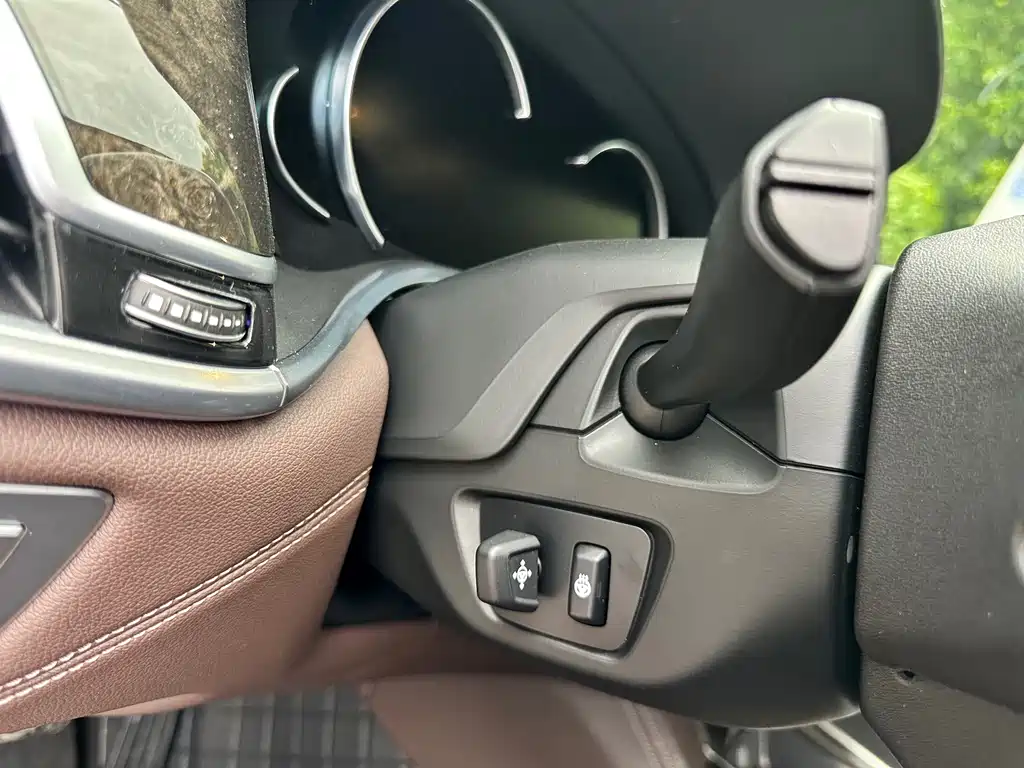 BMW 7 Series 2016 — фото 13