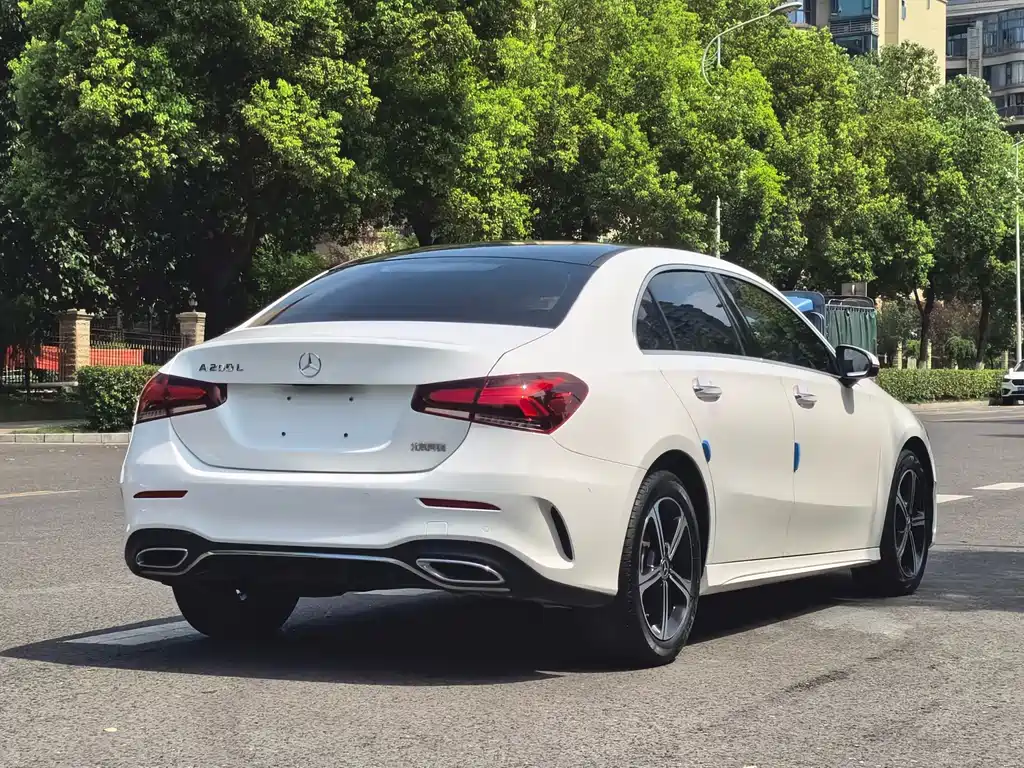 Mercedes-Benz A-Class 2023 — фото 14