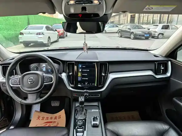 Volvo XC60 2019