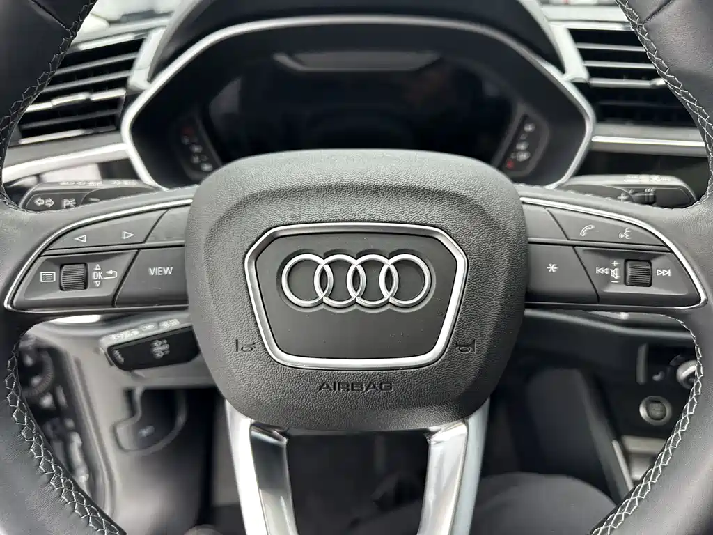 Audi Q3 2022 — фото 14
